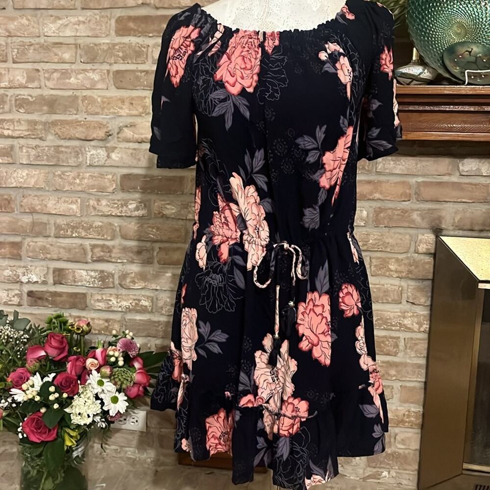 Gorgeous Off the shoulder floral dress Sz L - Picture 2 of 5